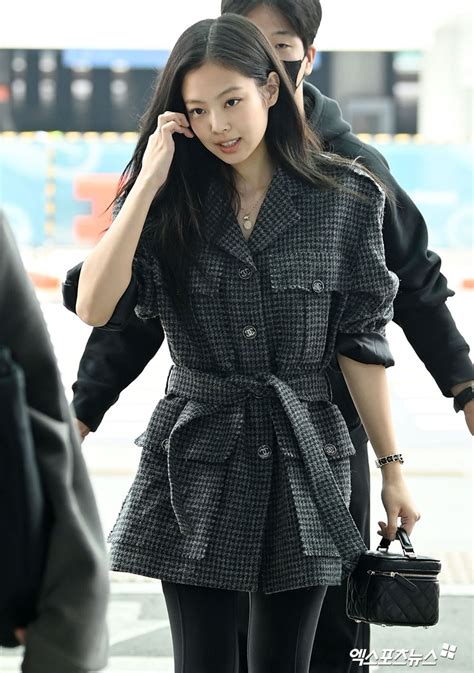 jennie airport fashion 2024